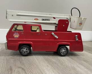 Lot 436h  Large vintage pressed steel Tonka fire truck