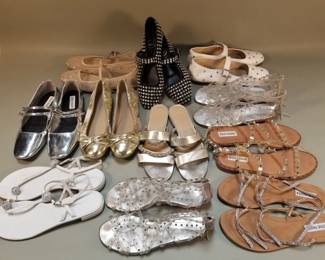 Lot 518  Group of womens sparkle shoes