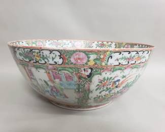 Lot 346  Vintage hand decorated Asian bowl