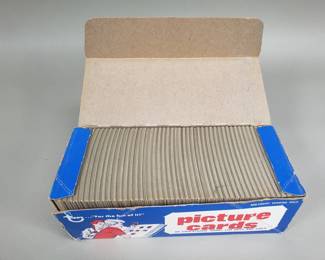 039  Lot 118  1982 Topps baseball vending box of baseball cards