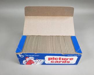 040  Lot 127  1982 Topps baseball vending box of baseball cards