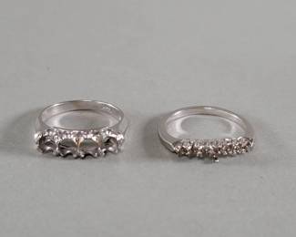 024  Lot 258  Pair of 14k white gold rings
