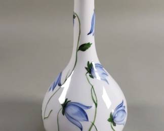 159  Lot 376  Hand painted Herend porcelain bud vase