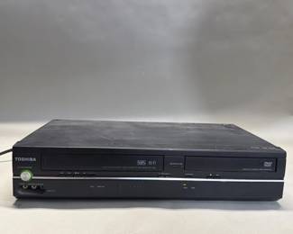 Lot 186  TOSHIBA SDV296 DVDVCR combo player