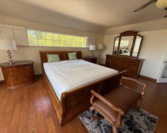 THOMASVILLE VILLA BEDROOM SUITE $1750.00