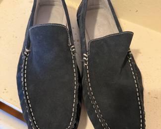 NAVY CK BLUE SUEDE LOAFERS 8 1/2 $10.00