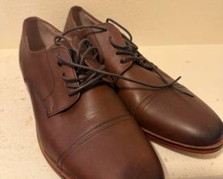 ASHTON GREY DRESS SHOES 8 1/2 $20.00