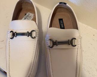 STACY ADAMS WHITE LOAFER 8 1/2 $20.00