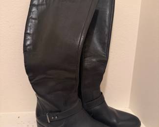 SIZE 6 TALL BOOTS $20.00