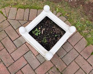 Square Concrete Garden Planter with Finials