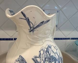 Franz Anton Mehlem Bonn 'Lotus' Wash Basin and Pitcher Set