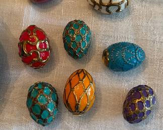 The Franklin Mint Spring Egg Basket with 7 Miniature Eggs