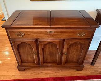 Statton Americana Flip-Top Server
