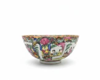 Rose Medallion Porcelain Bowl Decorated in Hong Kong