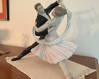 Lladro 'A Passionate Dance' Porcelain Figurine