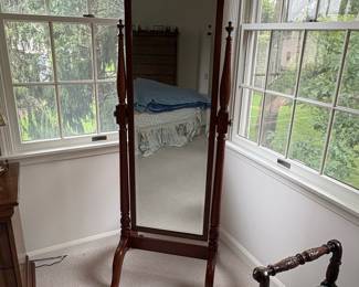 Hepplewhite-Style Mahogany Cheval Mirror