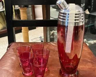 Glass Decanter with Shot Glasses