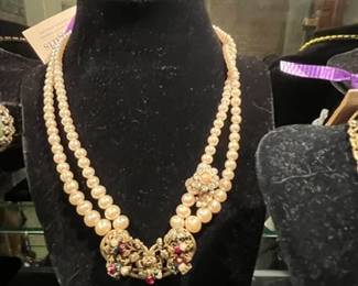 Vintage Faux Pearl Necklace