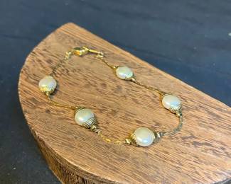 Coin Pearl Bracelet With Gold Toned Chain