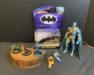 Batmissle Hot Wheels The Dark Knight Figure Hypertime Pieces With Batman  Robin