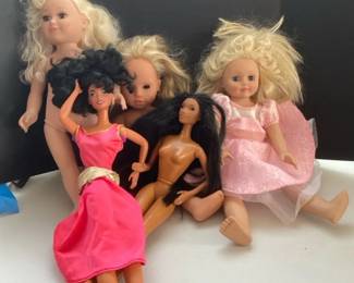 2 Disney Princess Dolls With Others
