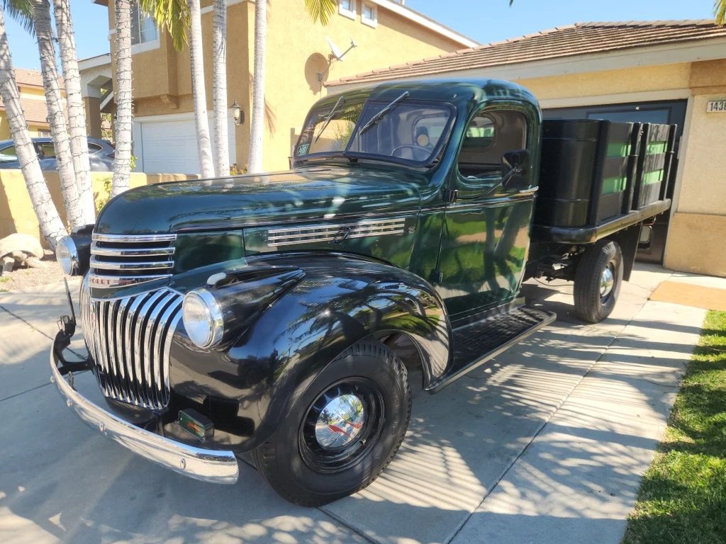 002  Lot 400c  1941 Chevrolet 3600 34Ton Stake Bed Truck