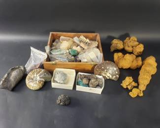 Lot 508  Group of rock specimens