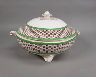 Lot 501  English lidded tureen