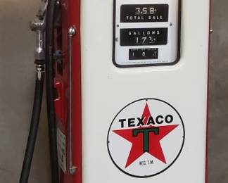 005  Lot 202  The Wayne Pump Company model 80 Texaco gas pump