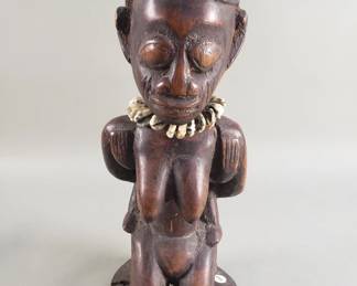 125  Lot 107  Vintage African carved wood maternity sculpture