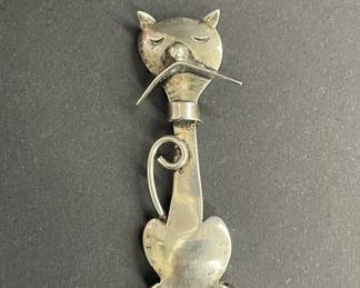 Lot 686h  Vintage Mexico silver cat brooch