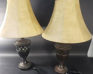 118  Lot 398  Pair of contemporary composite table lamps