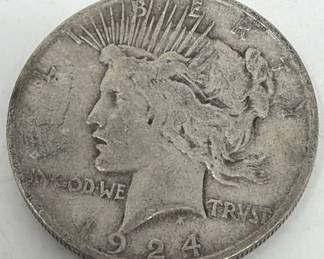 Lot 72  1924 silver peace dollar coin