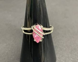 Lot 510h  Vintage sterling silver ring with pink gemstone
