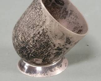 110  Lot 471  Mexican sterling silver thimble cup