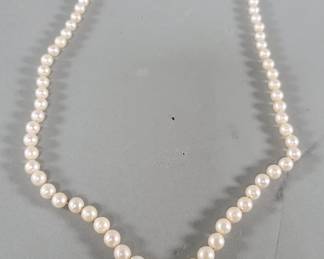 Lot 352  Pearl necklace with 10k gold filled clasp