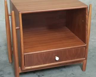 196  Lot 168  Kipp Stewartstyle walnut finish nightstand