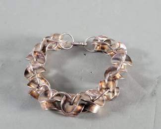 Lot 410  Vintage silver bracelet