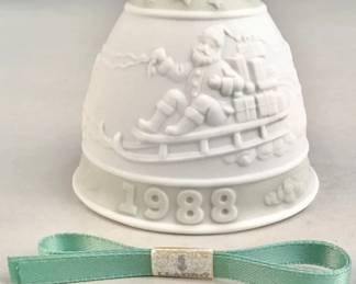 173  Lot 483  New vintage Lladro 1988 bisque annual