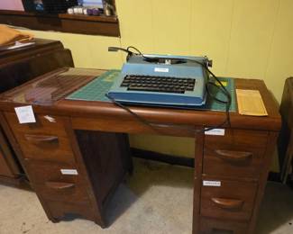 Great desk and vintage typewriter