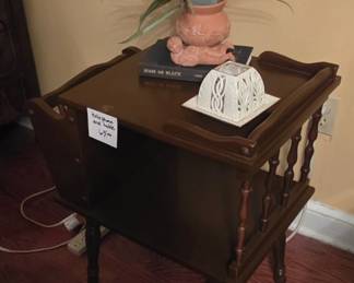 side table with magazine rack