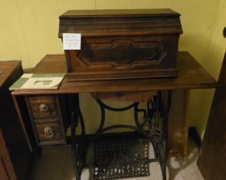 1880's New Home Sewing Machine