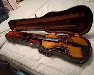 Vintage Violin in Case