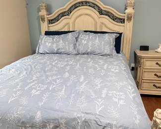 Queen Bed