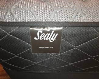 SEALY QUEEN MATTRESS SET