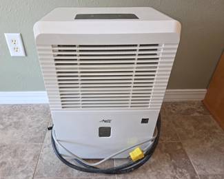 ARCTIC KING DEHUMIDIFIER