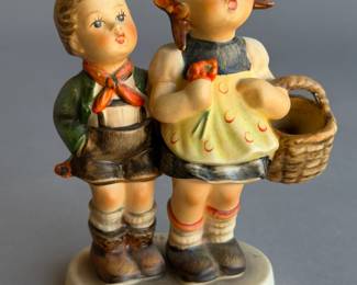 MI HUMMEL TO MARKET FIGURINE