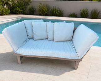 OUTDOOR CONVERTIBLE SOFA DAYBED W CUSHIONS