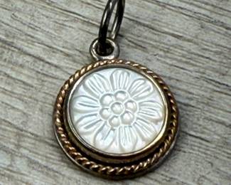 PANDORA S 925 ALE MOTHER OF PEARL FLORAL PENDANT