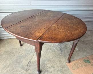 ANTIQUE QUEEN ANNE DROP LEAVE TABLE
